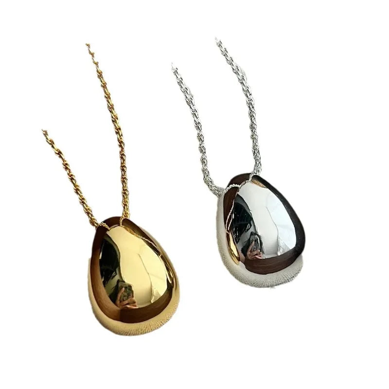 Simple Delicate Design Smooth Metal Teardrop Pendant Womens Necklace